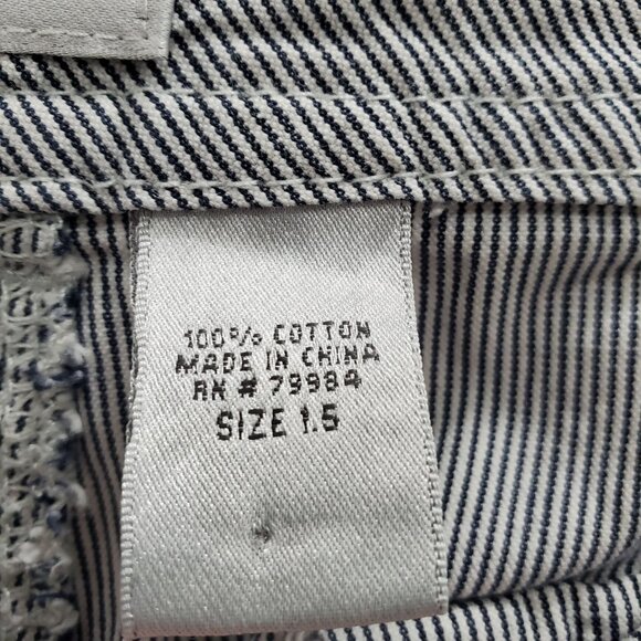 Chico's Women's Gray White Pinstripe Flat Front Cotton Cropped Leg Pants 1.5 - Picture 5 of 8